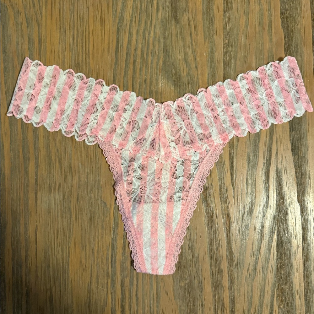NWT Victoria’s Secret VS Pink White Stripes Lace Thick Band Thong Panty Large
